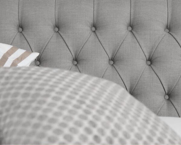 Caresse Platinum 9850 Vlak