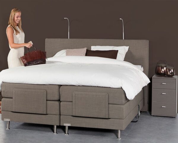 Caresse Silver 4700 Elektrisch